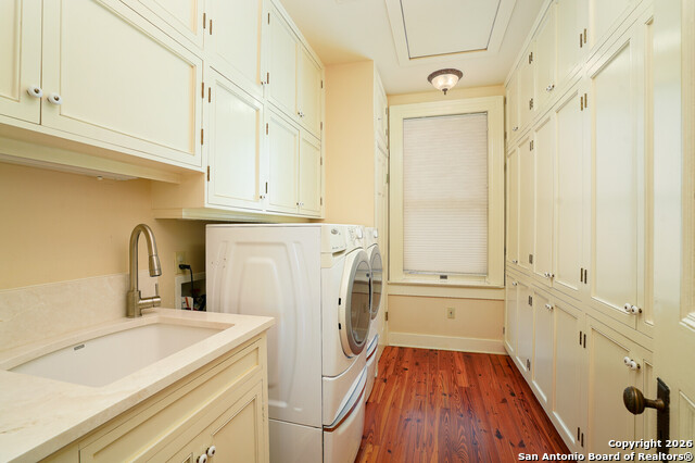 Image 19 of 49 For 501 French Pl W