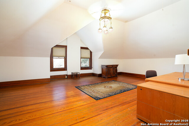 Image 40 of 49 For 501 French Pl W