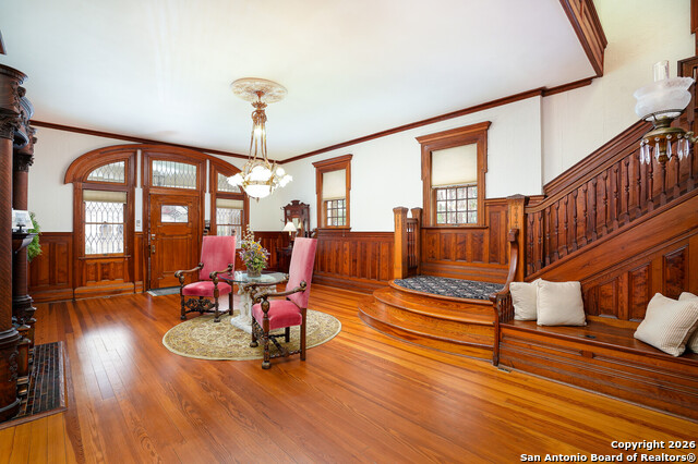 Image 8 of 49 For 501 French Pl W