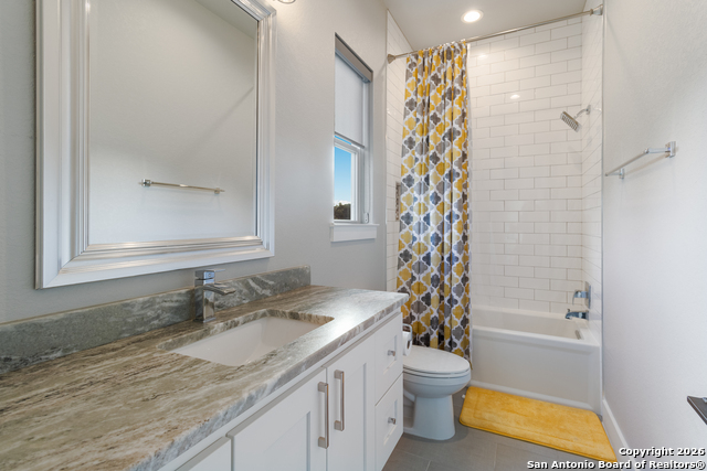 Image 32 of 47 For 23018 Casey Canyon