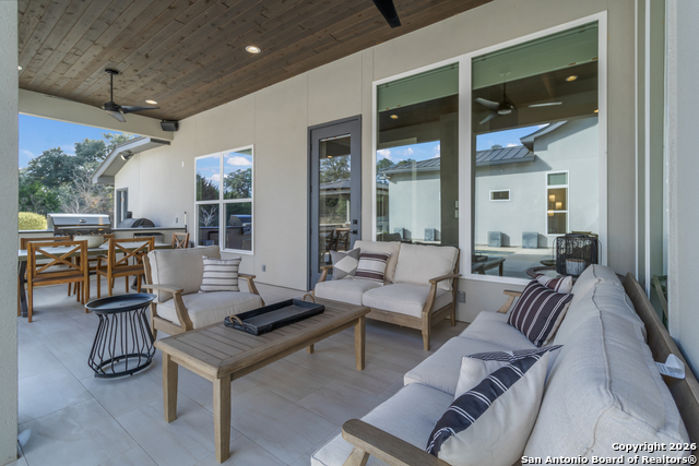 Image 34 of 47 For 23018 Casey Canyon