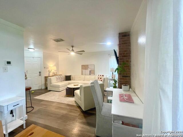 Image 5 of 14 For 4839 Brandeis St.  413