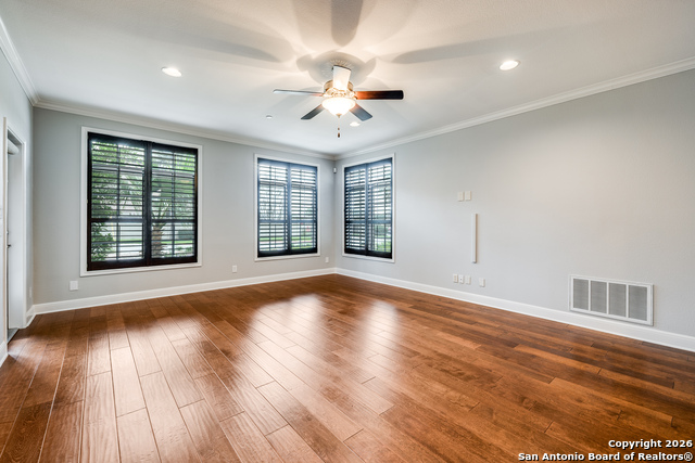 Image 18 of 44 For 127 Burr Rd  1