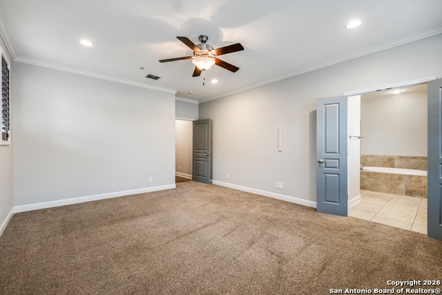 Image 23 of 44 For 127 Burr Rd  1