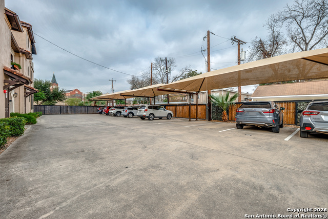 Image 36 of 44 For 127 Burr Rd  1