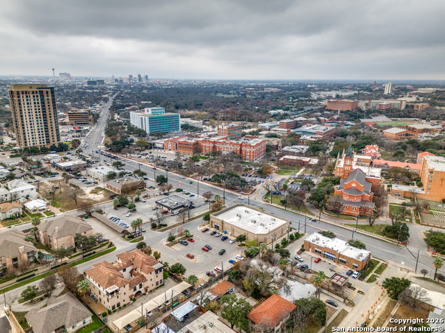 Image 37 of 44 For 127 Burr Rd  1