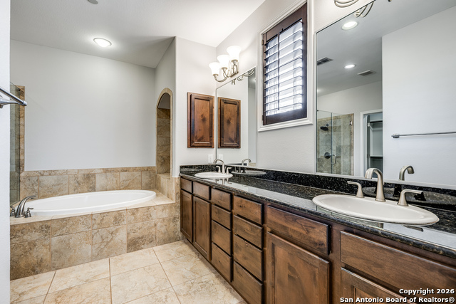 Image 5 of 44 For 127 Burr Rd  1