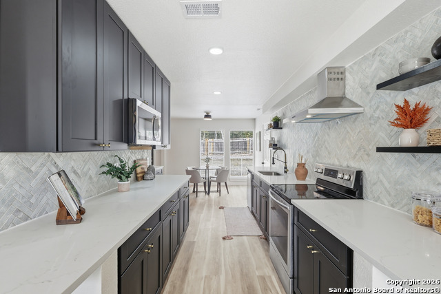 Image 11 of 38 For 15726 Timberway