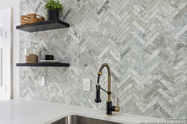 Image 14 of 38 For 15726 Timberway