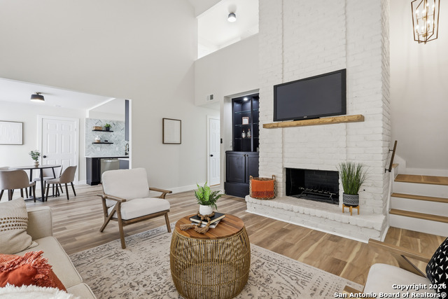 Image 22 of 38 For 15726 Timberway