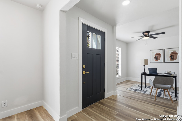 Image 5 of 38 For 15726 Timberway