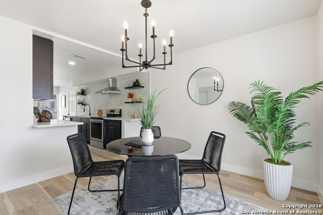 Image 9 of 38 For 15726 Timberway