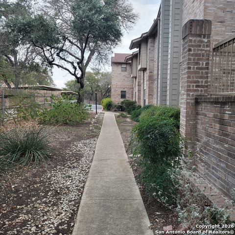 Image 4 of 5 For 12446 Starcrest  309