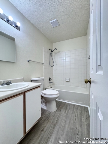 Image 15 of 27 For 9126 Centro Grande