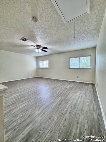 Image 23 of 27 For 9126 Centro Grande