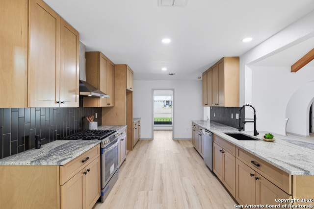 Image 13 of 45 For 626 Fawndale Ln