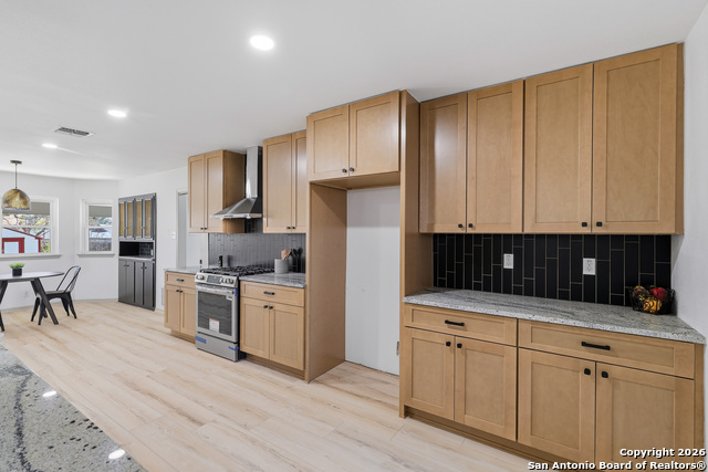 Image 14 of 45 For 626 Fawndale Ln