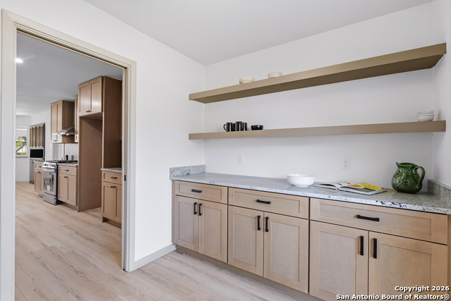 Image 16 of 45 For 626 Fawndale Ln