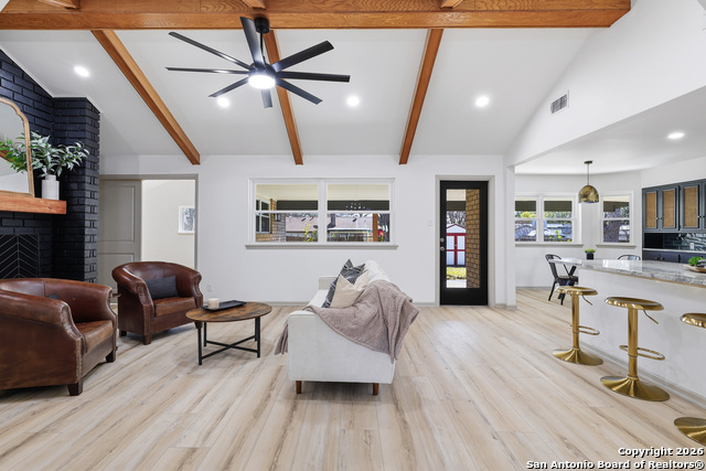 Image 2 of 45 For 626 Fawndale Ln