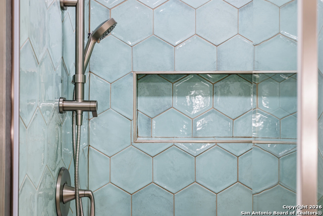 Image 26 of 45 For 626 Fawndale Ln