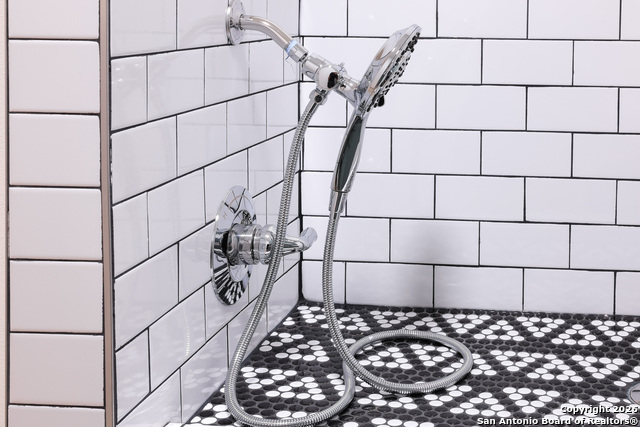 Image 38 of 45 For 626 Fawndale Ln