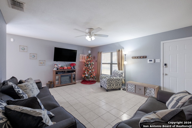 Image 5 of 18 For 4063 Gallery Sun Dr