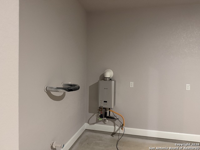 Image 21 of 36 For 148 Acorn Cir