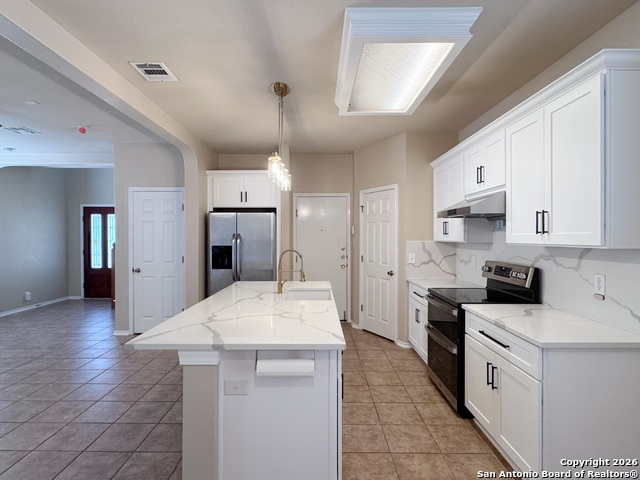 Listing photo id 4 for 6730 Biscay Harbor