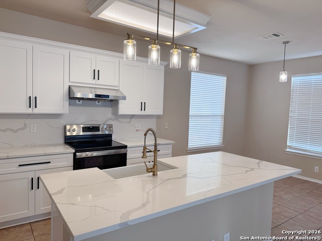 Listing photo id 5 for 6730 Biscay Harbor