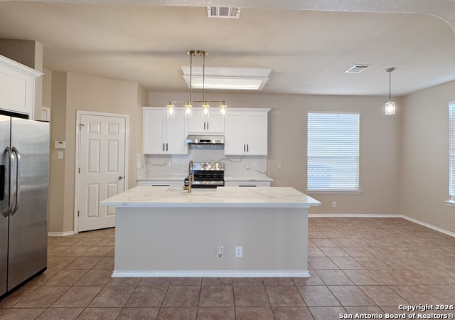 Listing photo id 7 for 6730 Biscay Harbor