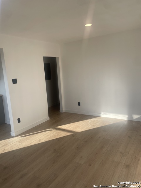 Image 15 of 27 For 3114 Saturn  