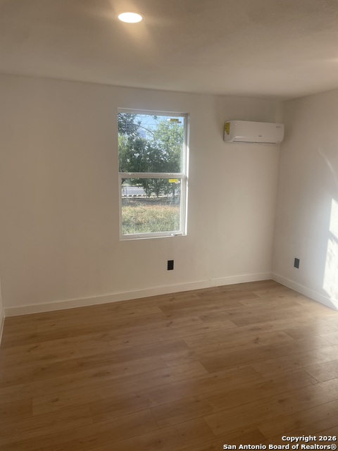 Image 16 of 27 For 3114 Saturn  