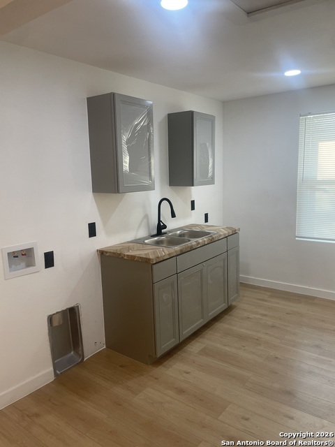 Image 22 of 27 For 3114 Saturn  