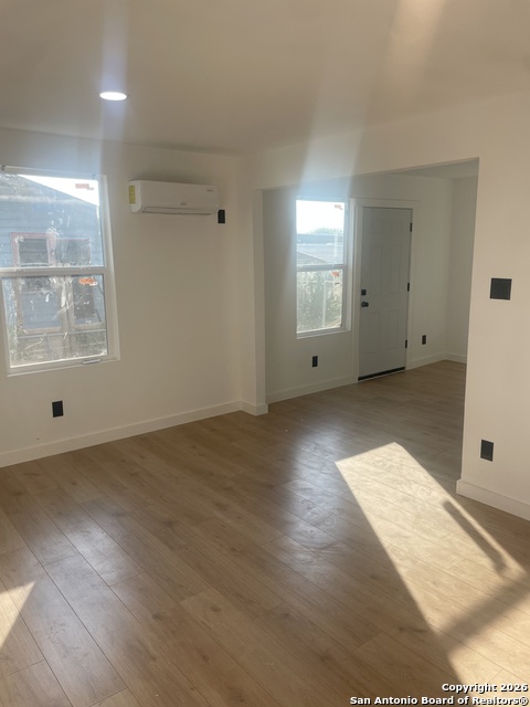 Image 8 of 27 For 3114 Saturn  