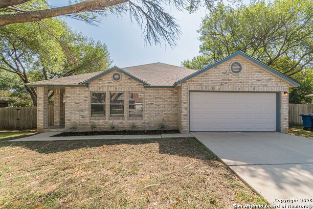 Details for 1947 Queen Victoria, New Braunfels, TX 78130