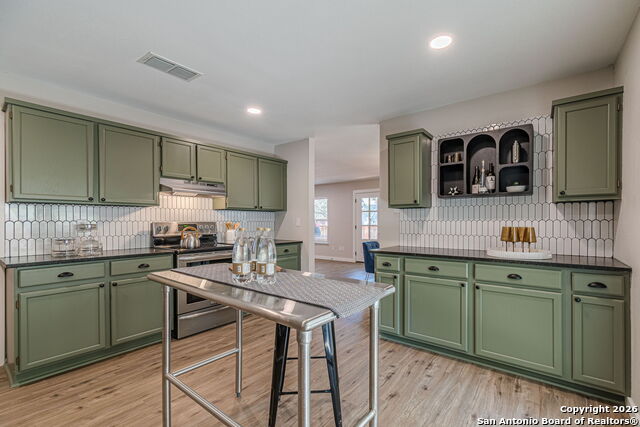 Image 13 of 33 For 1947 Queen Victoria