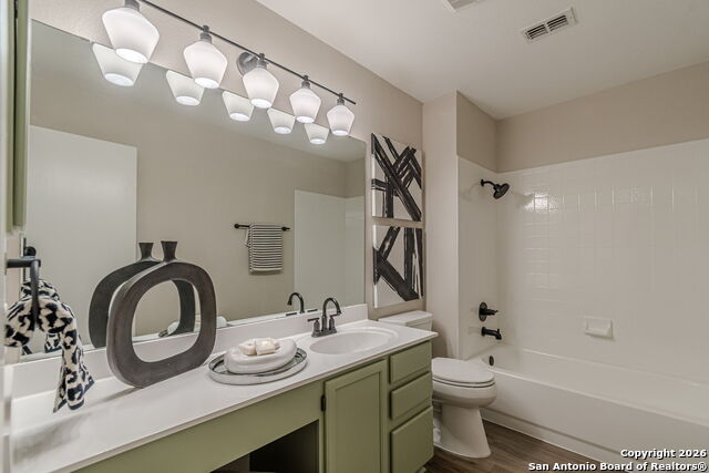 Image 27 of 33 For 1947 Queen Victoria