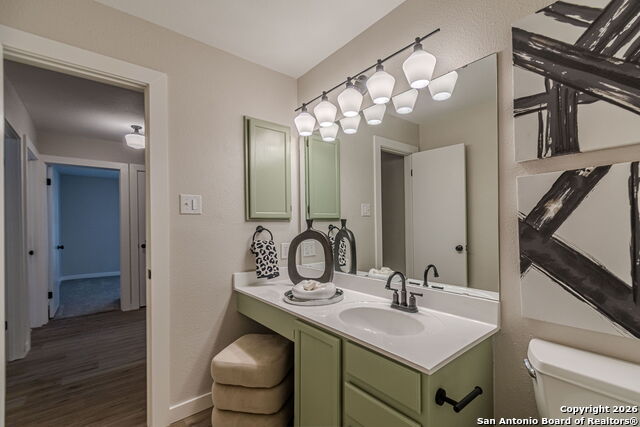 Image 28 of 33 For 1947 Queen Victoria