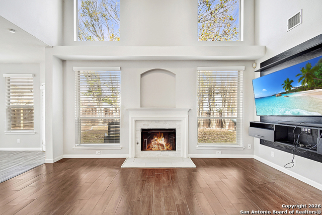 Image 9 of 23 For 6407 Jade  