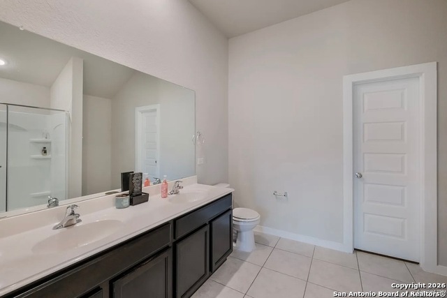 Image 11 of 18 For 1625 Pitcher Bend