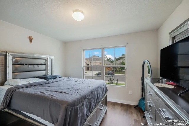 Image 14 of 18 For 1625 Pitcher Bend