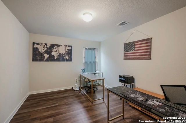 Image 2 of 18 For 1625 Pitcher Bend