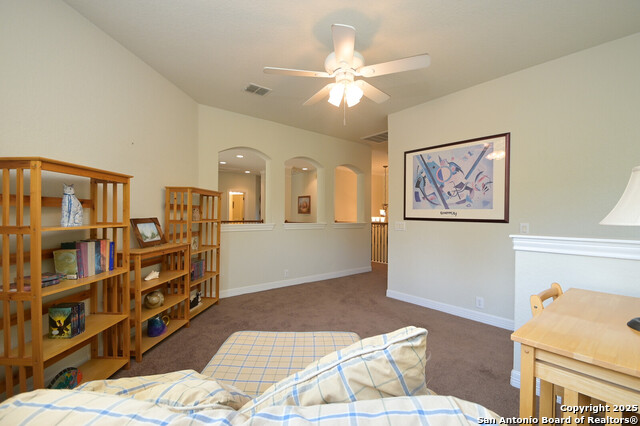 Image 17 of 38 For 4630 Grass Fight