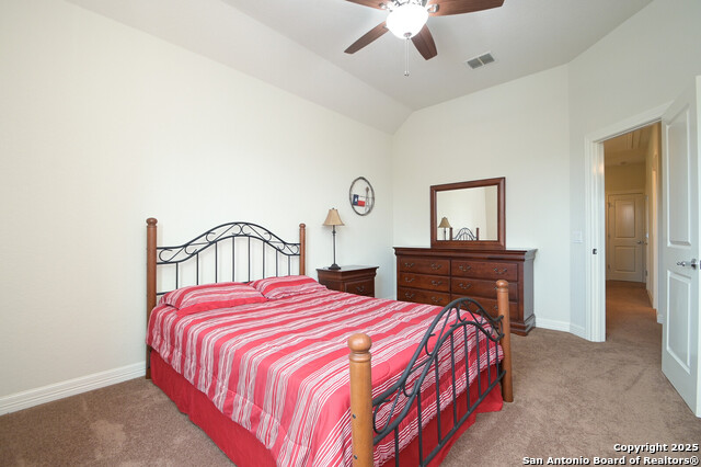 Image 19 of 38 For 4630 Grass Fight