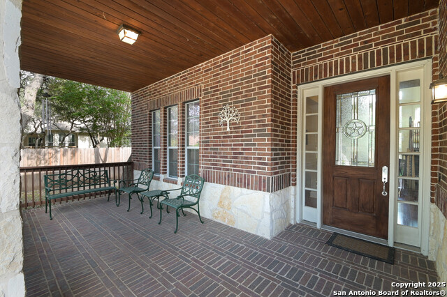 Image 2 of 38 For 4630 Grass Fight