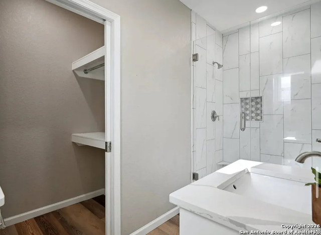 Image 10 of 21 For 1006 Center  