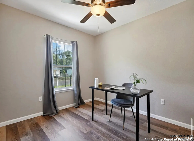 Image 11 of 21 For 1006 Center  