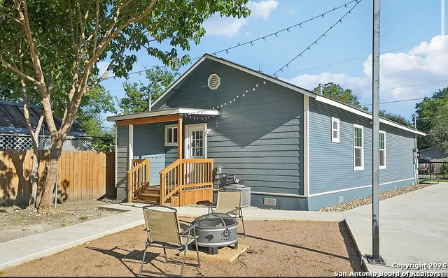 Image 12 of 21 For 1006 Center  