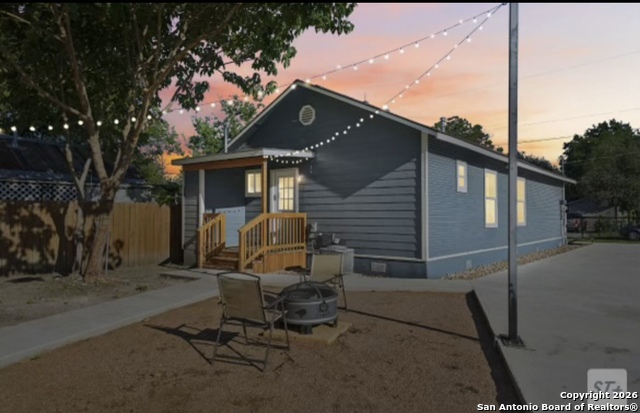 Image 14 of 21 For 1006 Center  