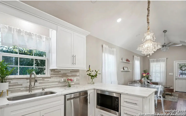 Image 6 of 21 For 1006 Center  